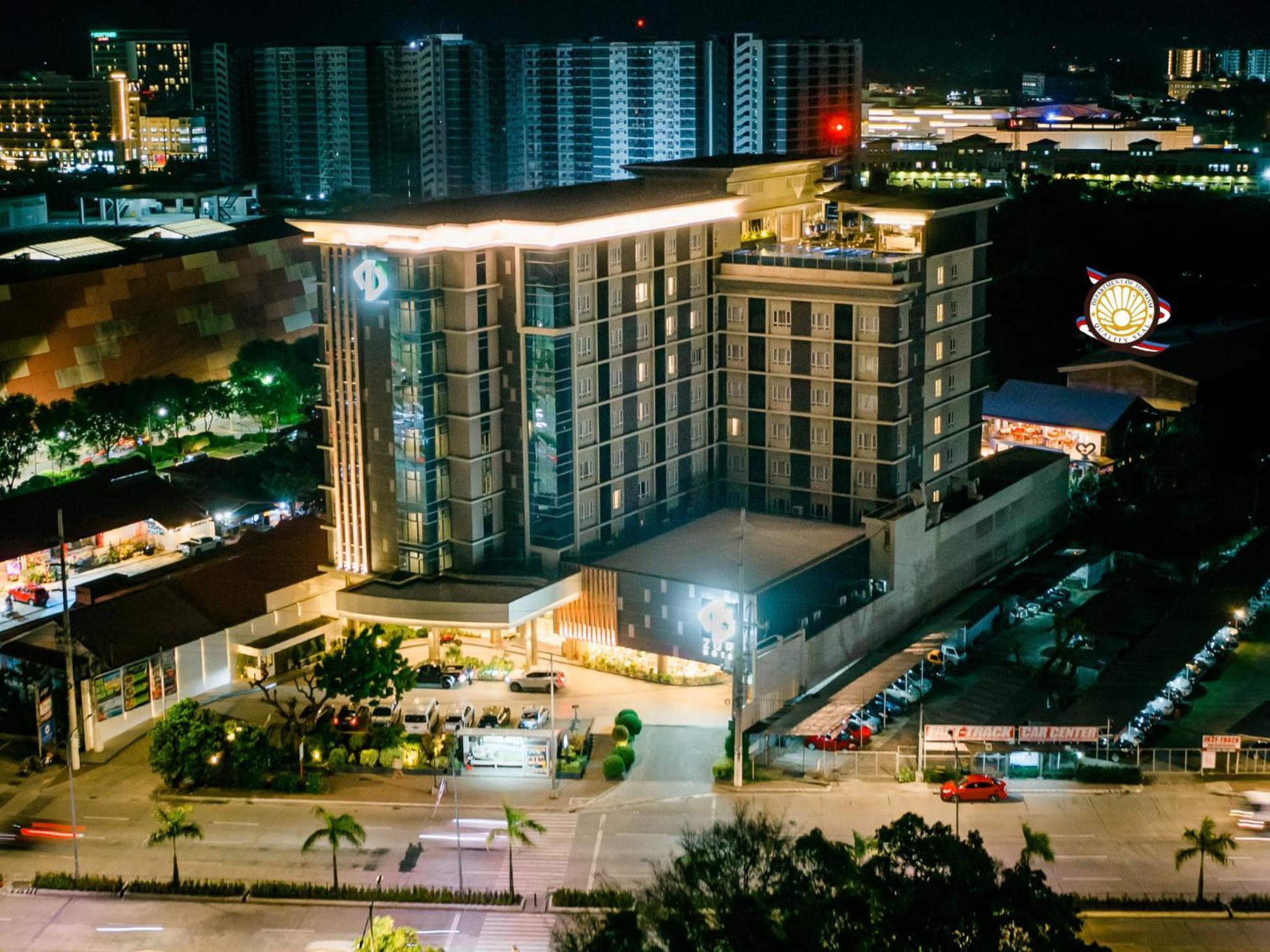 Zuri Hotel Iloilo City Exterior foto